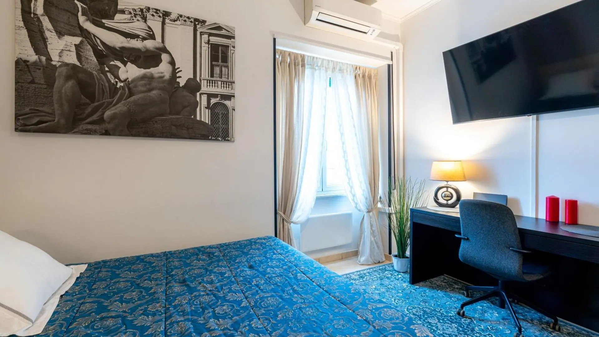 New Luxury-On-Budget Rome 0*,