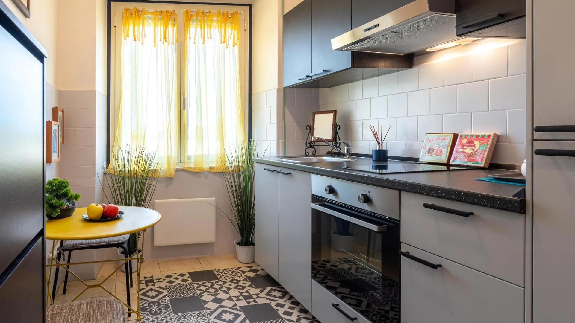 New Luxury-On-Budget Rome Apartment